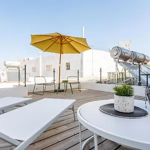 Precioso Atico De Diseno, Gran Terraza De 35 M2 Y De 16 M2 Y Garaje En Pleno Centro , Sevilla Spanien